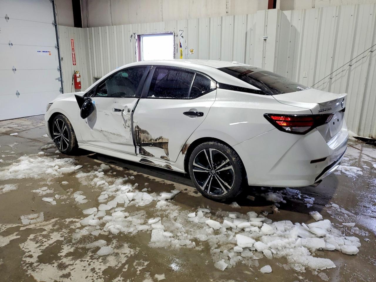 2023 Nissan Sentra Sr - Image 2