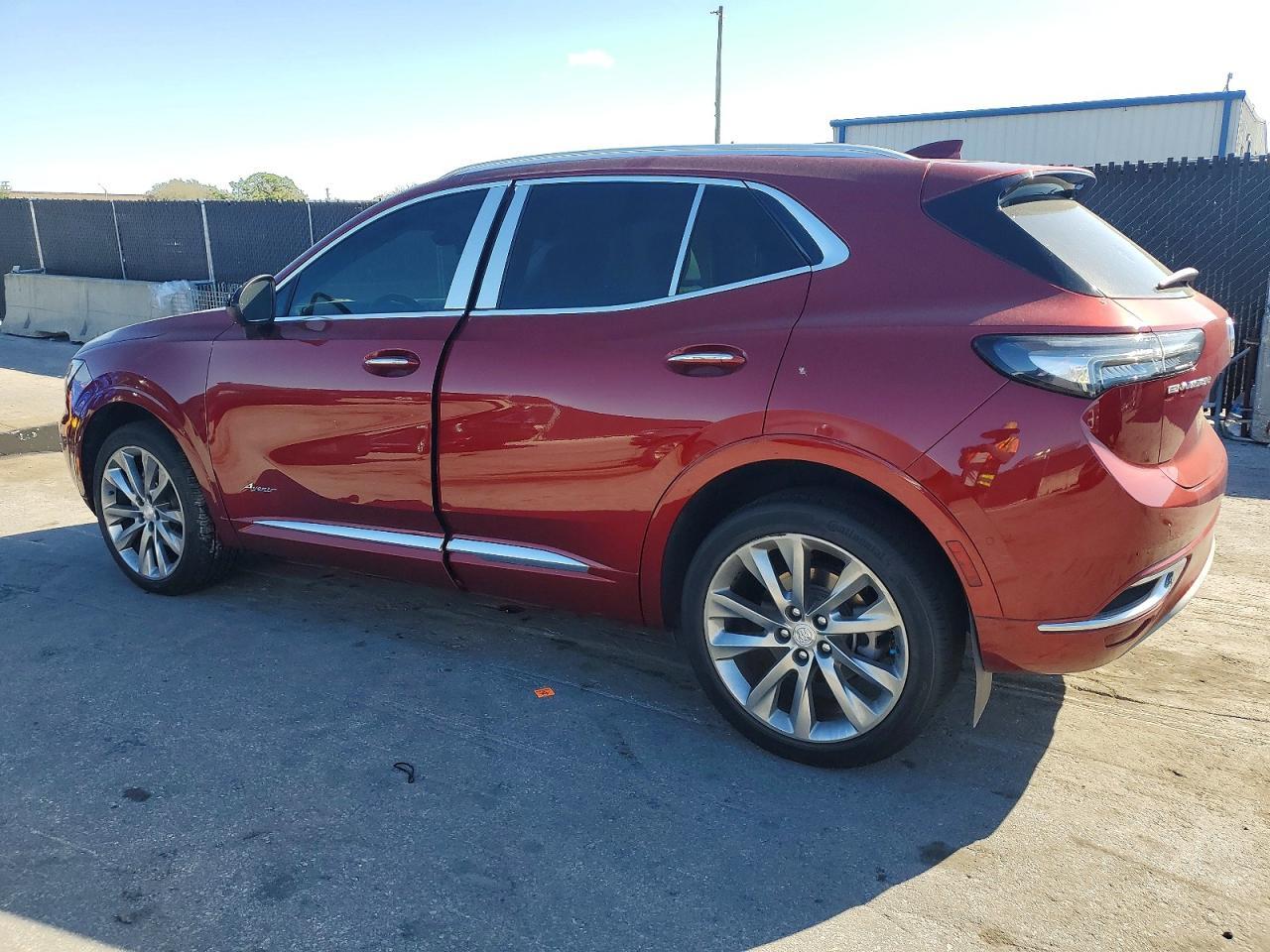 2021 Buick Envision Avenir - Image 2