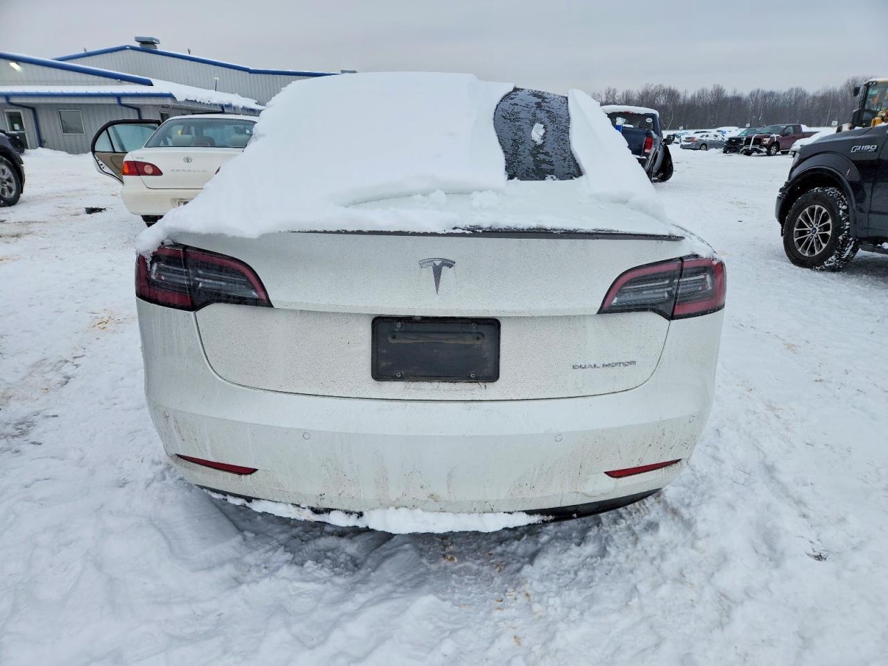 2021 Tesla Model 3 - Фото 6