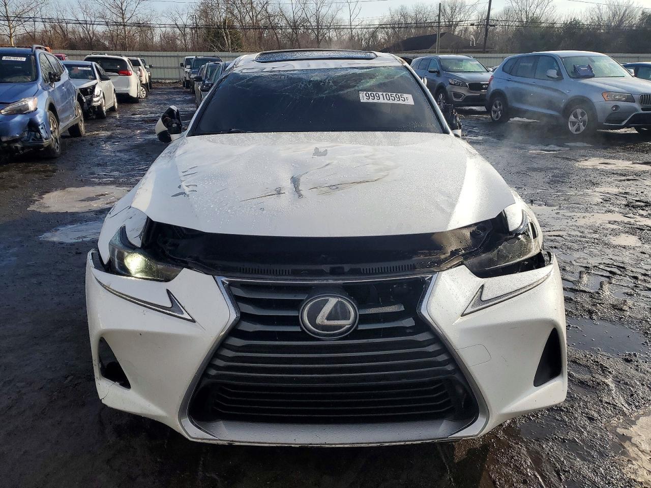 2017 Lexus Is 300 - Image 5