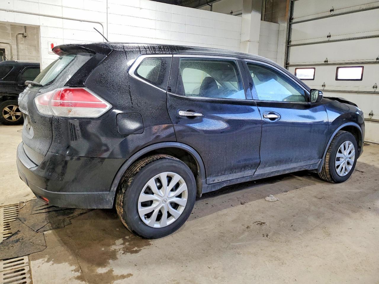 2015 Nissan Rogue S - Фото 3