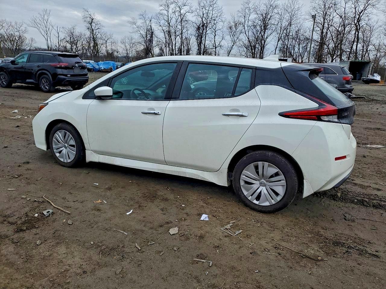 2023 Nissan Leaf S - Фото 2