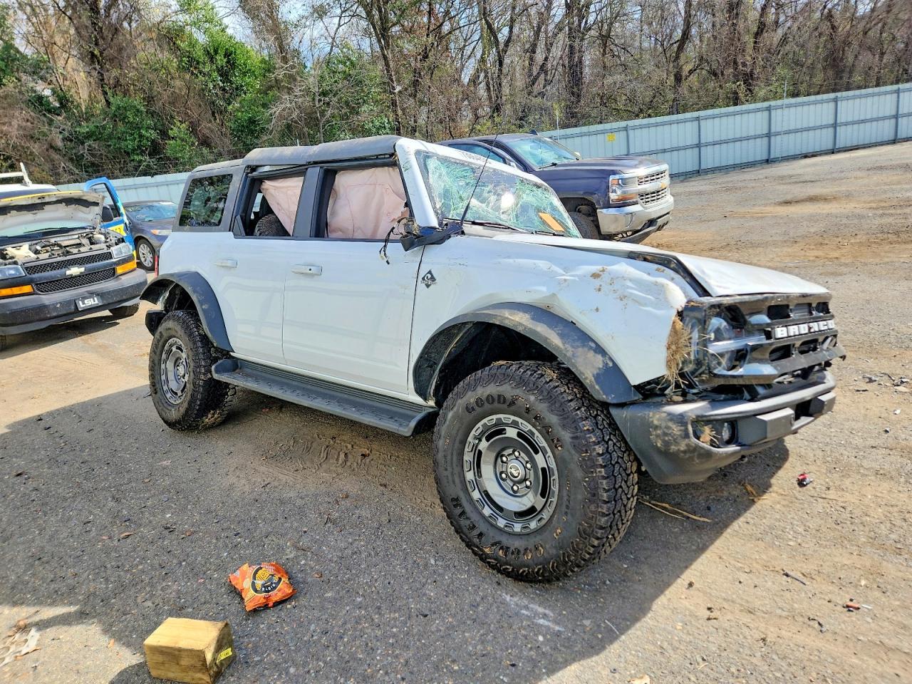 2025 Ford Bronco Outer Banks - Image 4