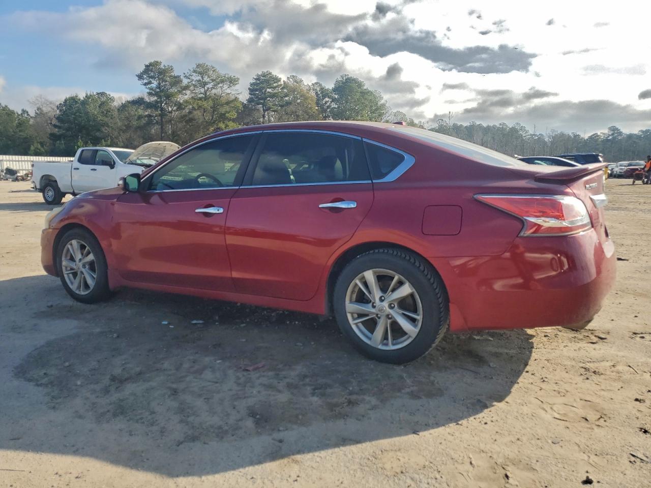 2015 Nissan Altima 2.5 - Image 2