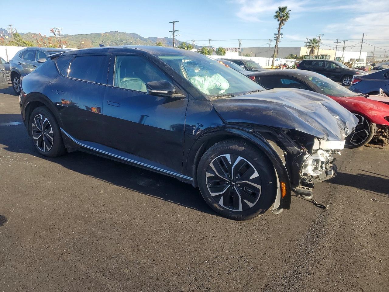 2022 Kia Ev6 Light - Фото 4