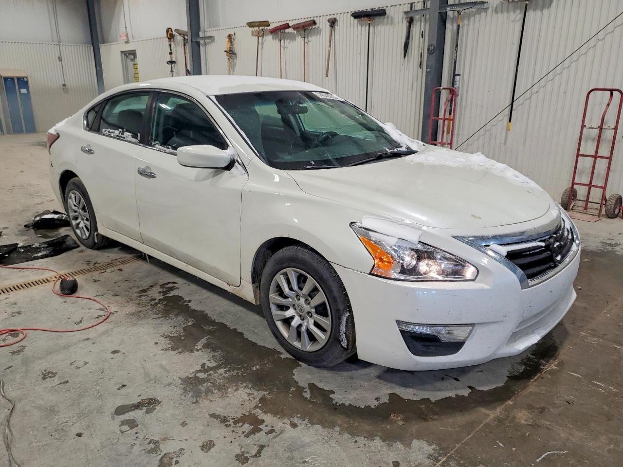 2015 Nissan Altima 2.5 S - Фото 4