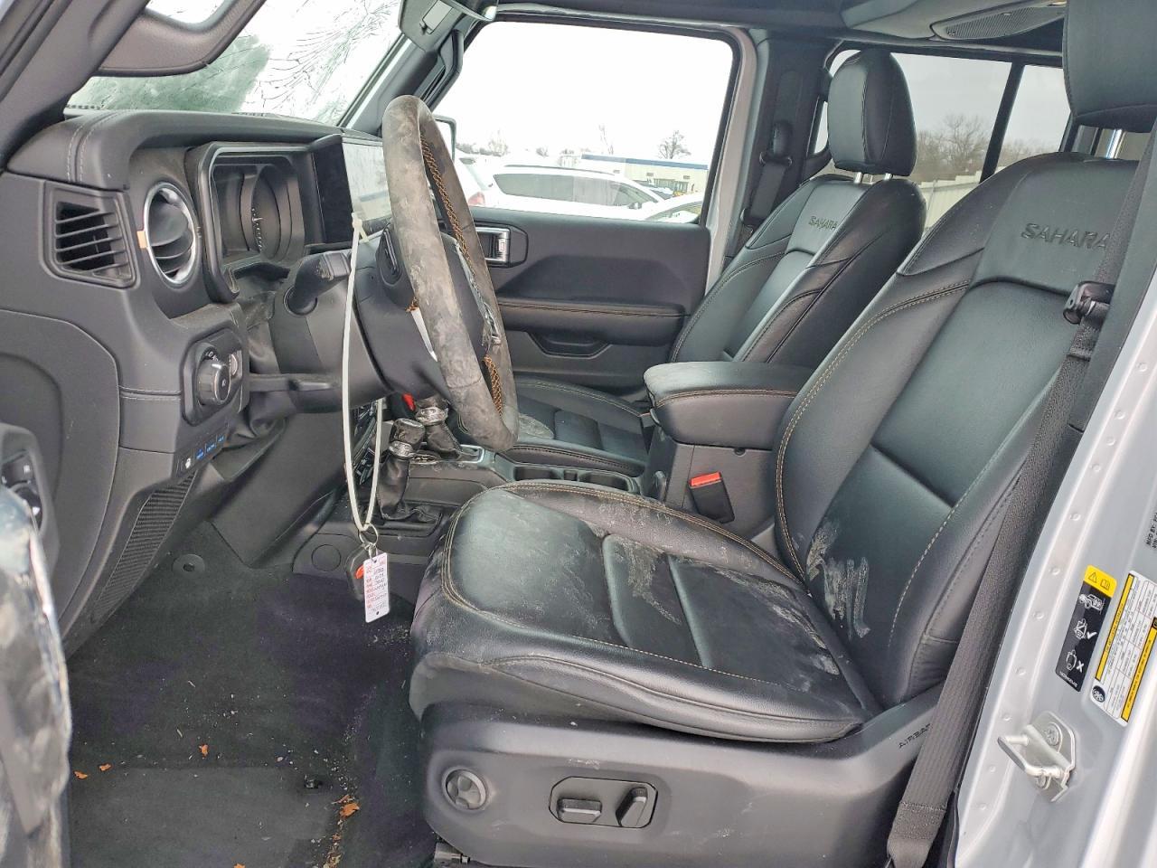 2024 Jeep Wrangler Sahara 4Xe - Image 7