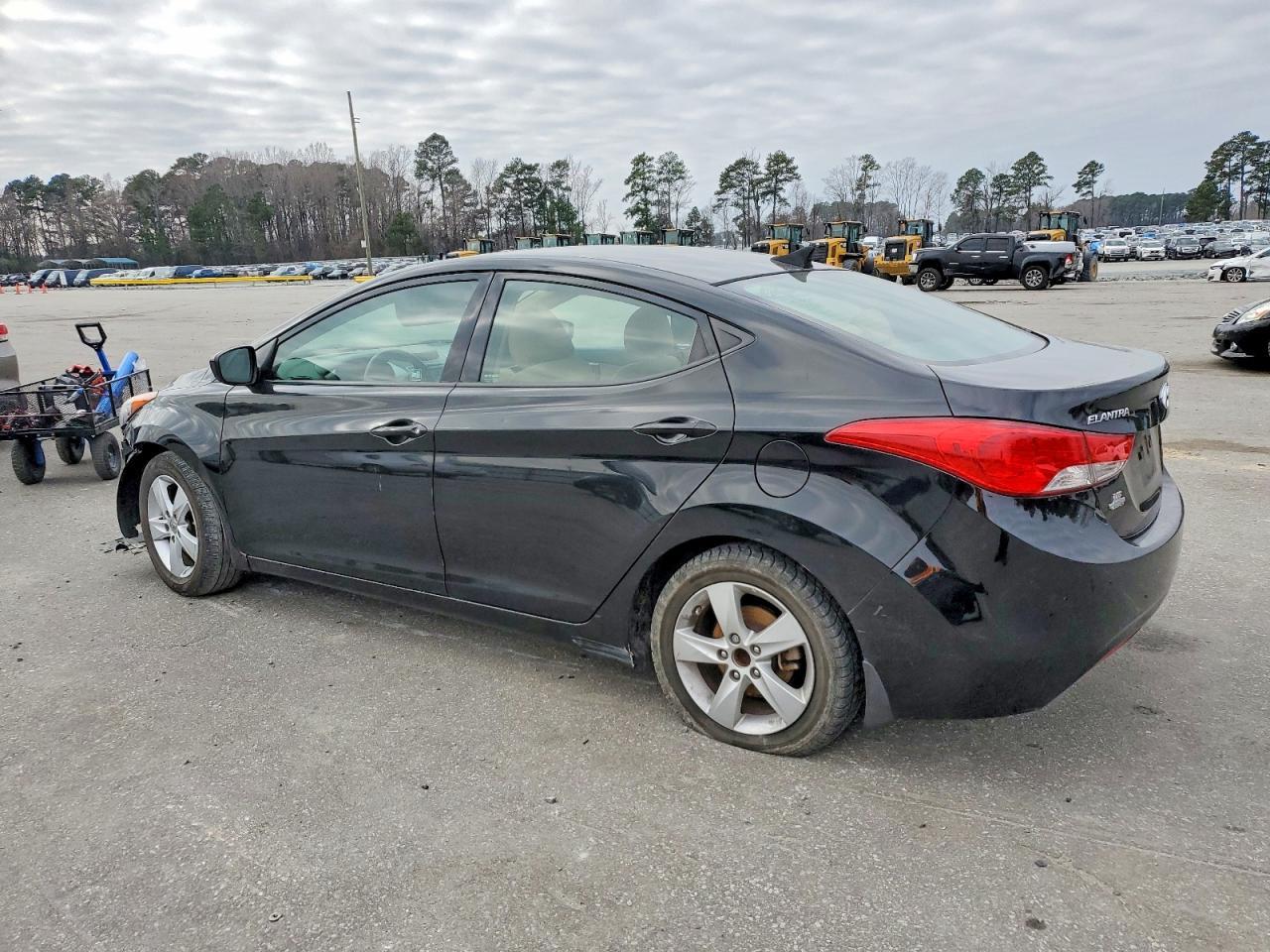 2013 Hyundai Elantra Gls - Фото 2