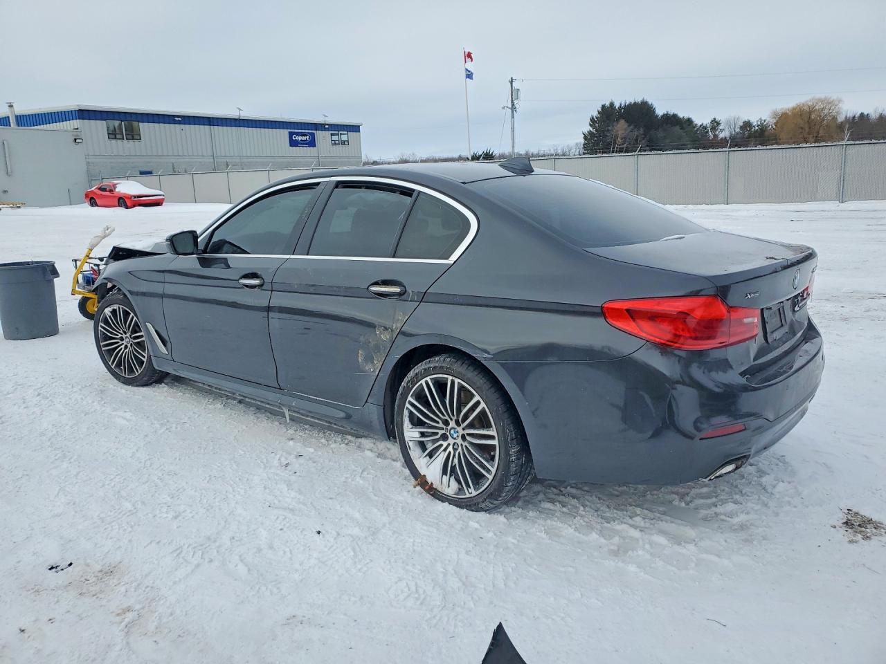 2017 BMW 530 Xi - Фото 2