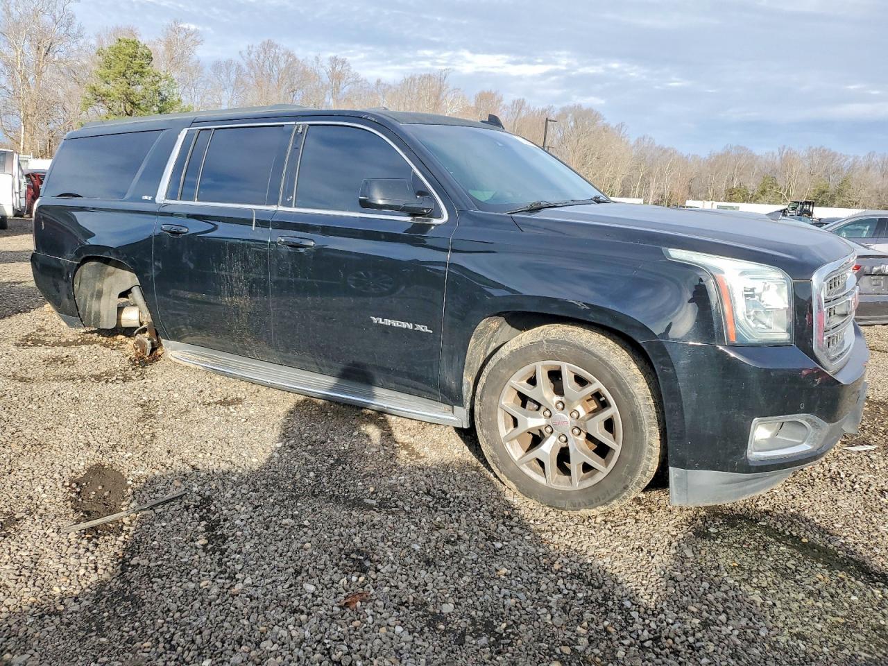 2016 GMC Yukon Xl C1500 Slt - Image 4