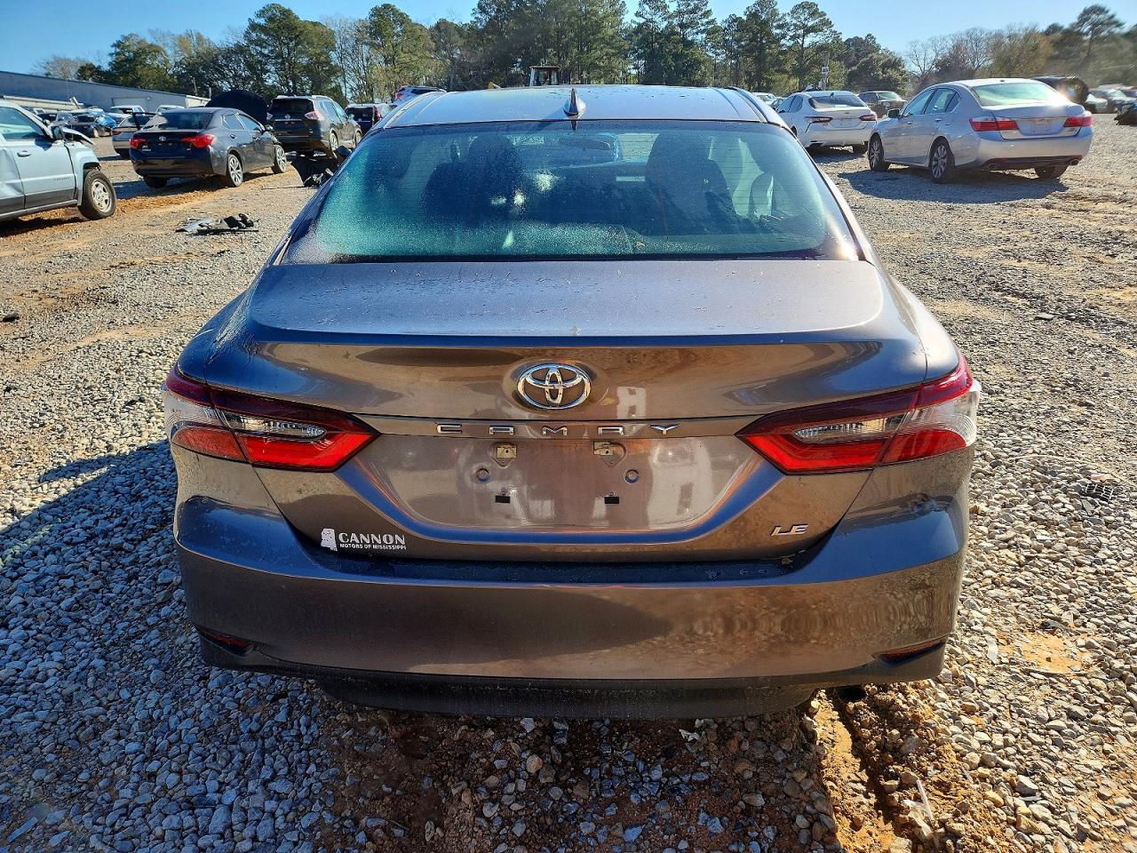 2024 Toyota Camry Le - Фото 6