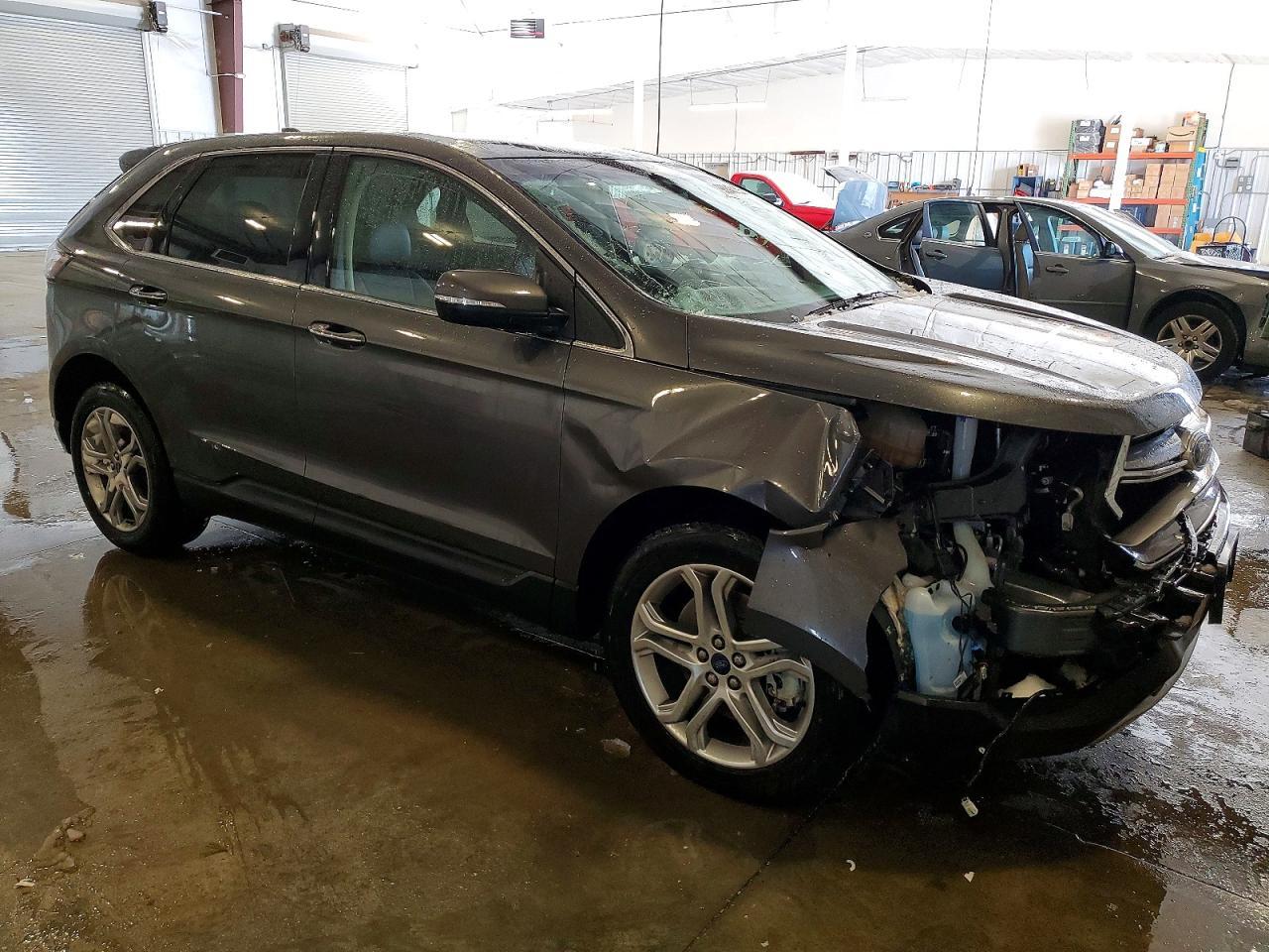2017 Ford Edge Titanium - Фото 4