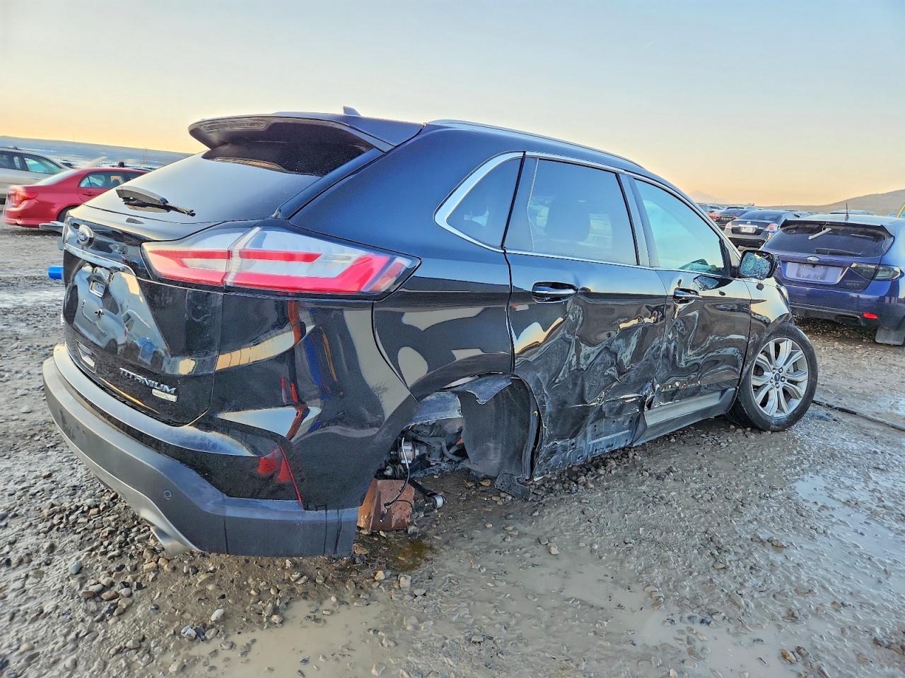 2019 Ford Edge Titanium - Фото 3