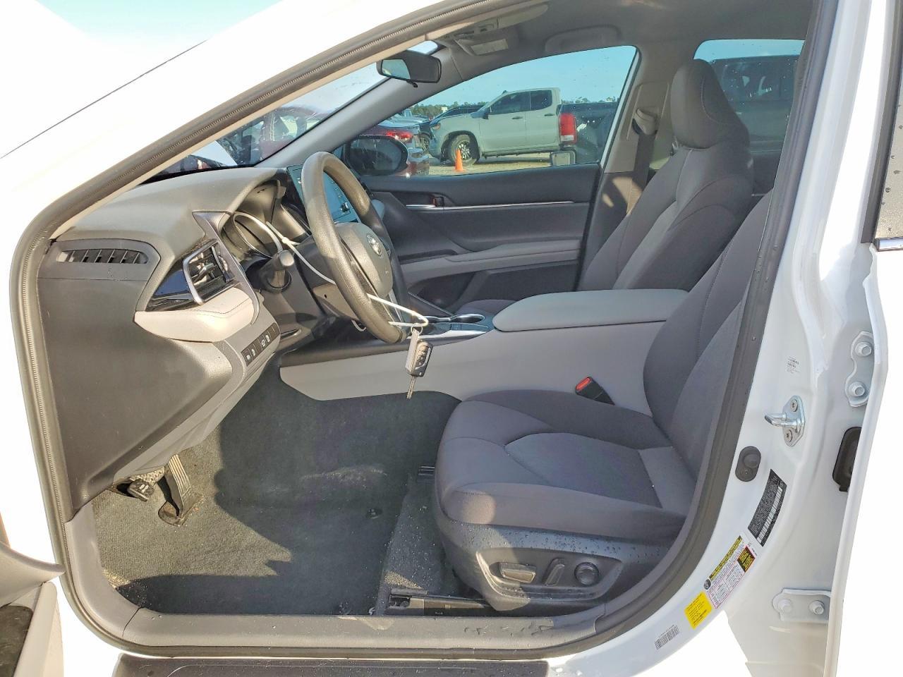 2024 Toyota Camry Le - Image 7