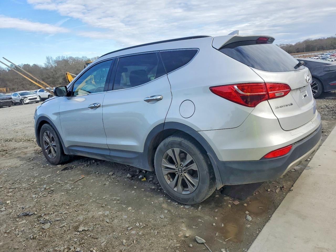 2013 Hyundai Santa Fe Sport 2.4L - Image 2
