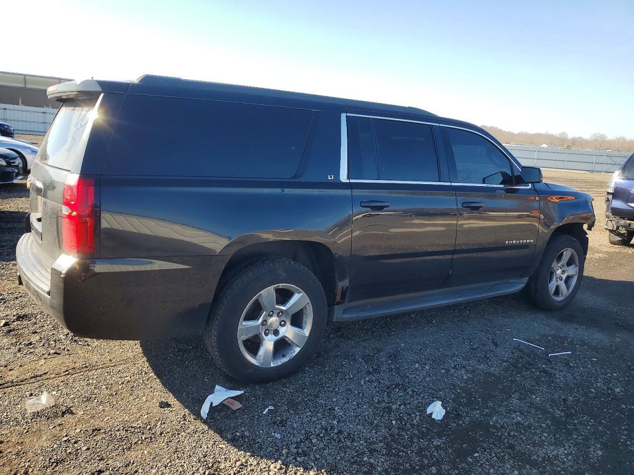 2015 Chevrolet Suburban K1500 Lt - Фото 3