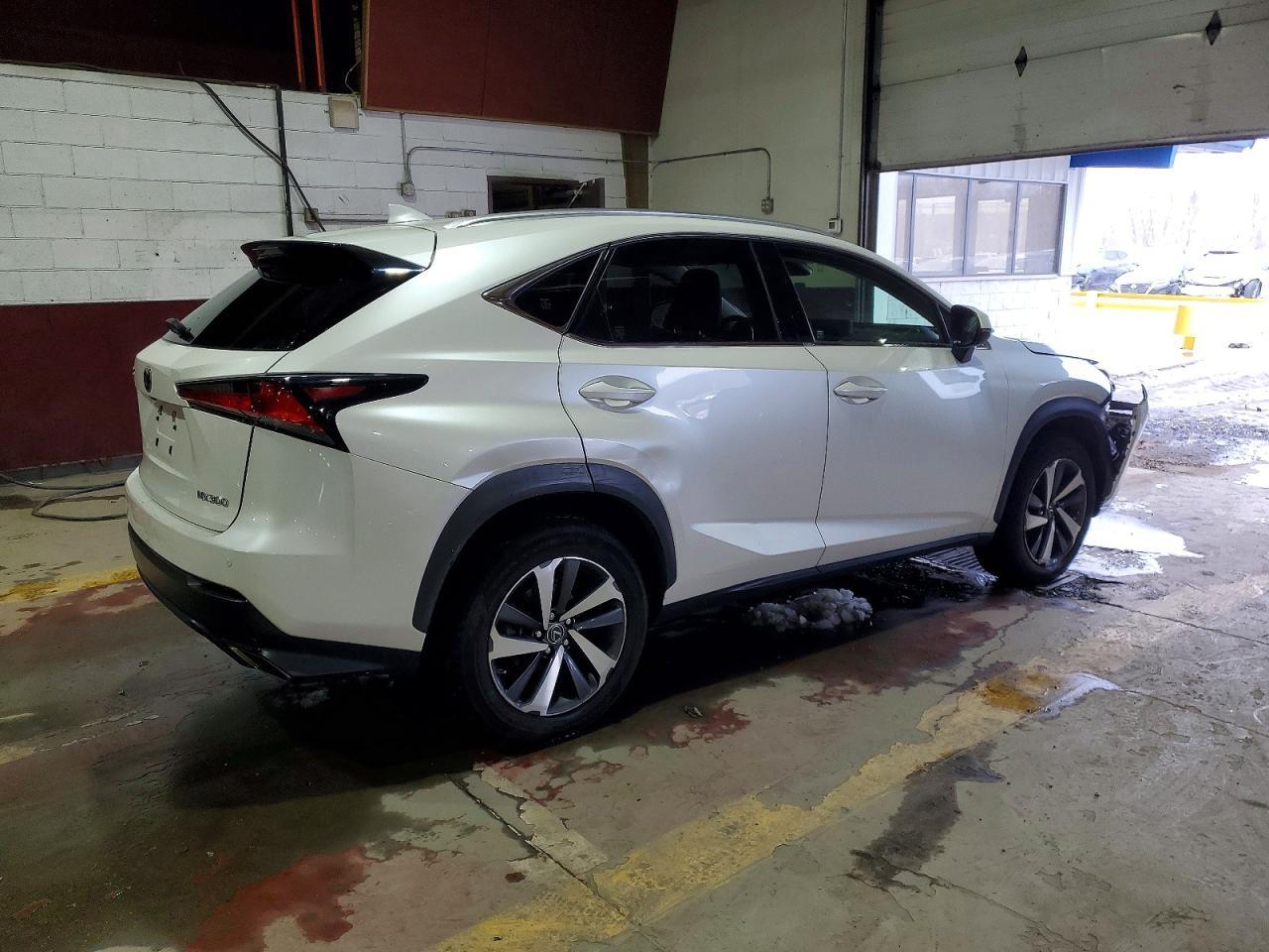 2020 Lexus Nx 300 - Фото 3