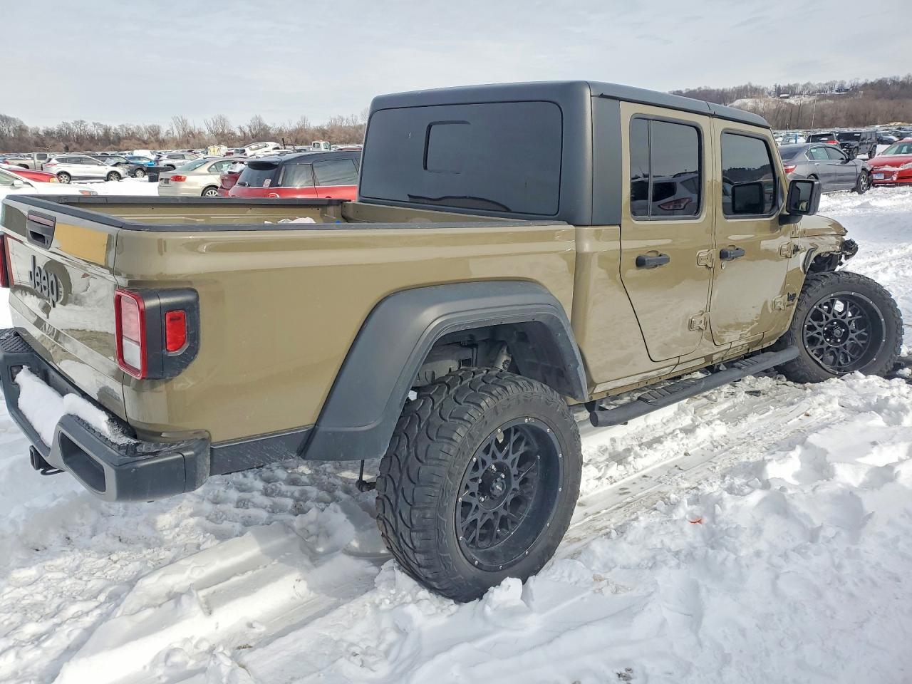2020 Jeep Gladiator Sport - Фото 3