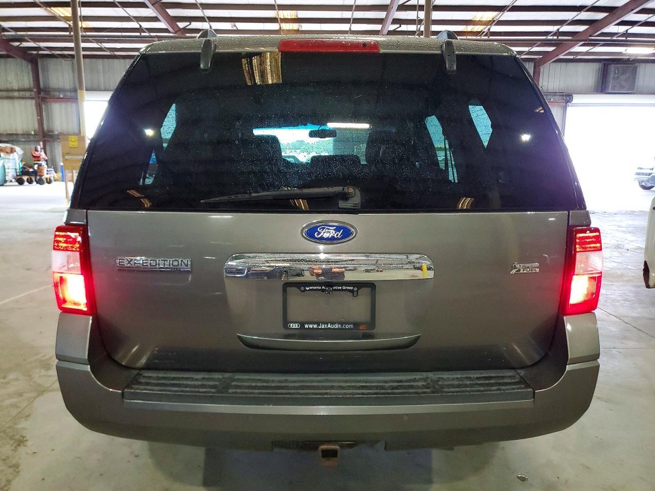2011 Ford Expedition Xlt - Фото 6