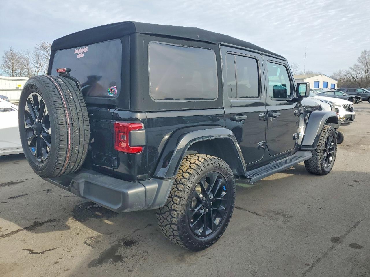 2023 Jeep Wrangler Sahara 4Xe - Image 3