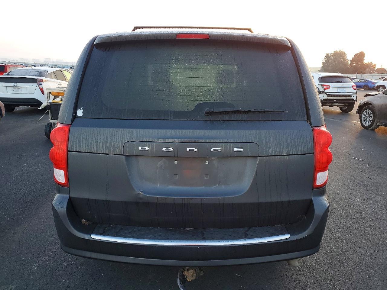 2014 Dodge Grand Caravan Sxt - Image 6