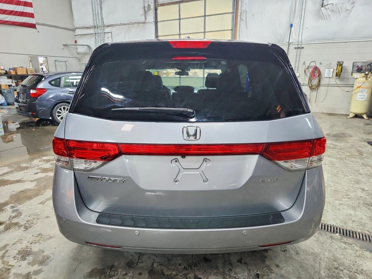 2016 Honda Odyssey Touring - Image 6