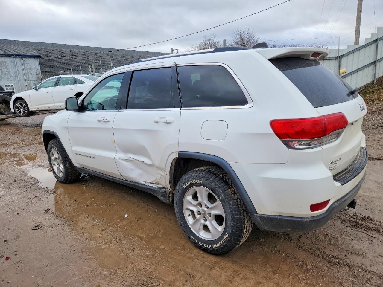 2015 Jeep Grand Cherokee Laredo - Image 2