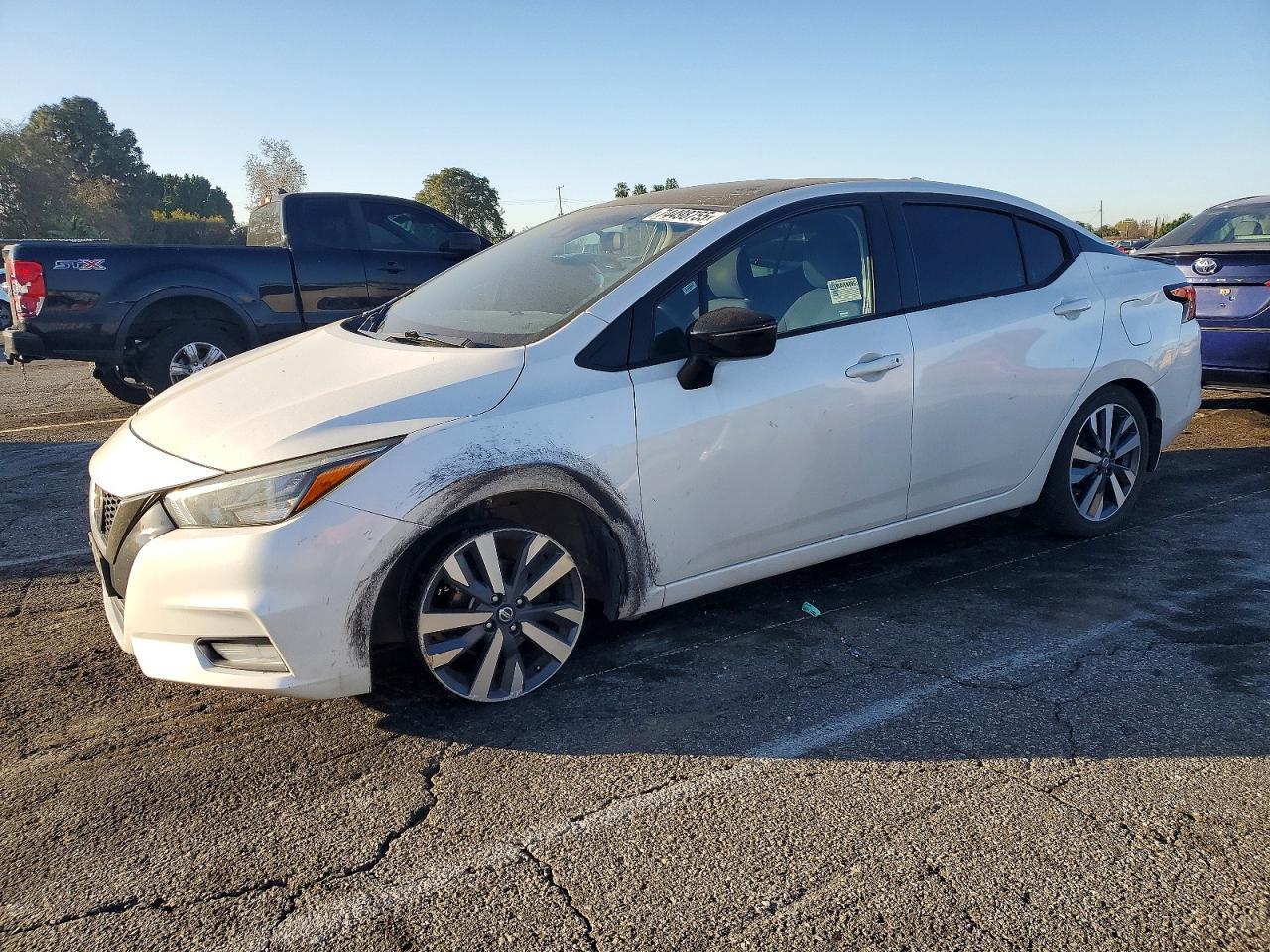 2020 Nissan Versa Sr