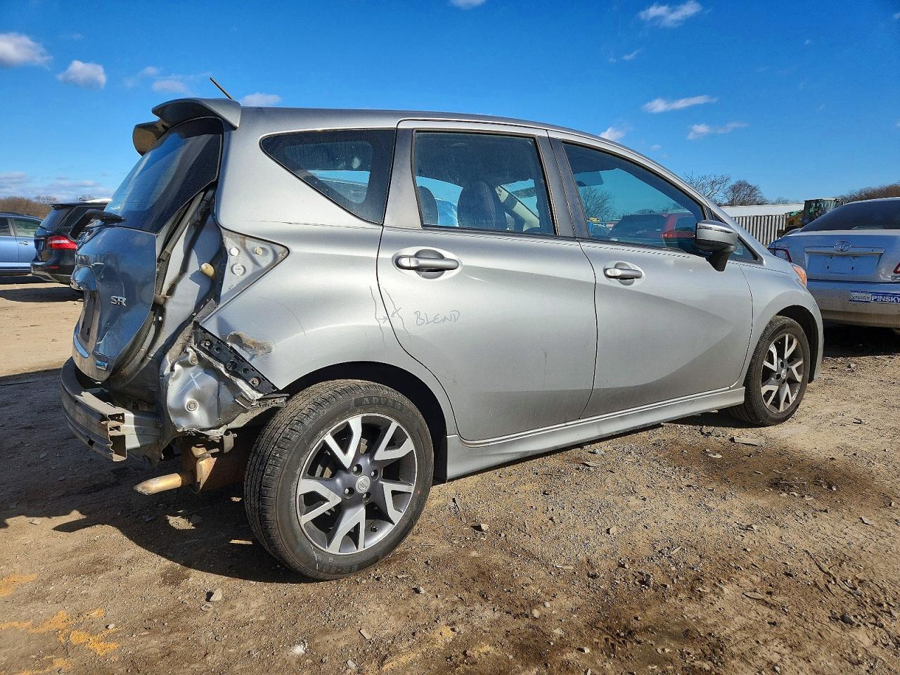 2015 Nissan Versa Note S - Image 3