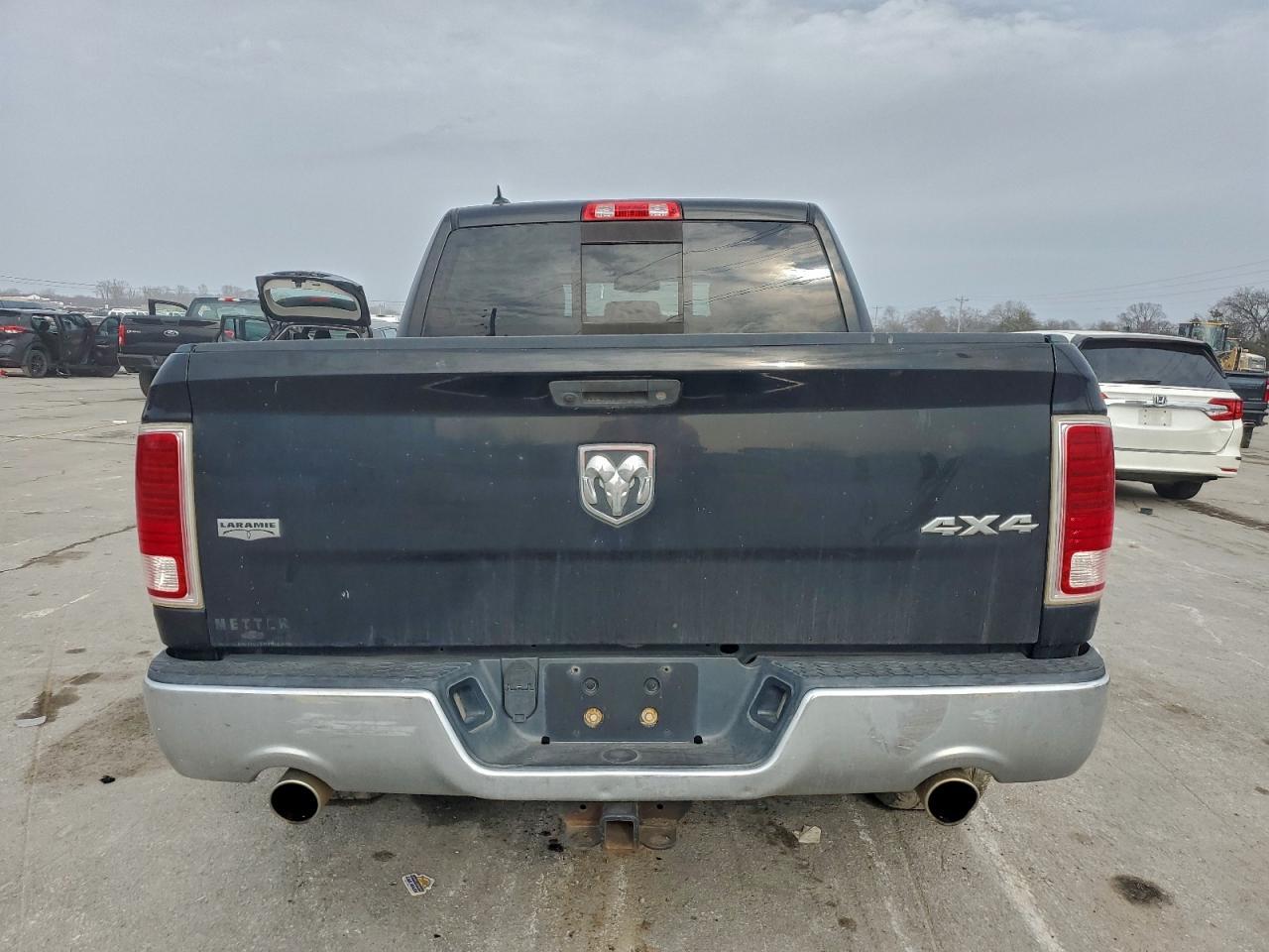 2017 Ram 1500 Laramie - Фото 6