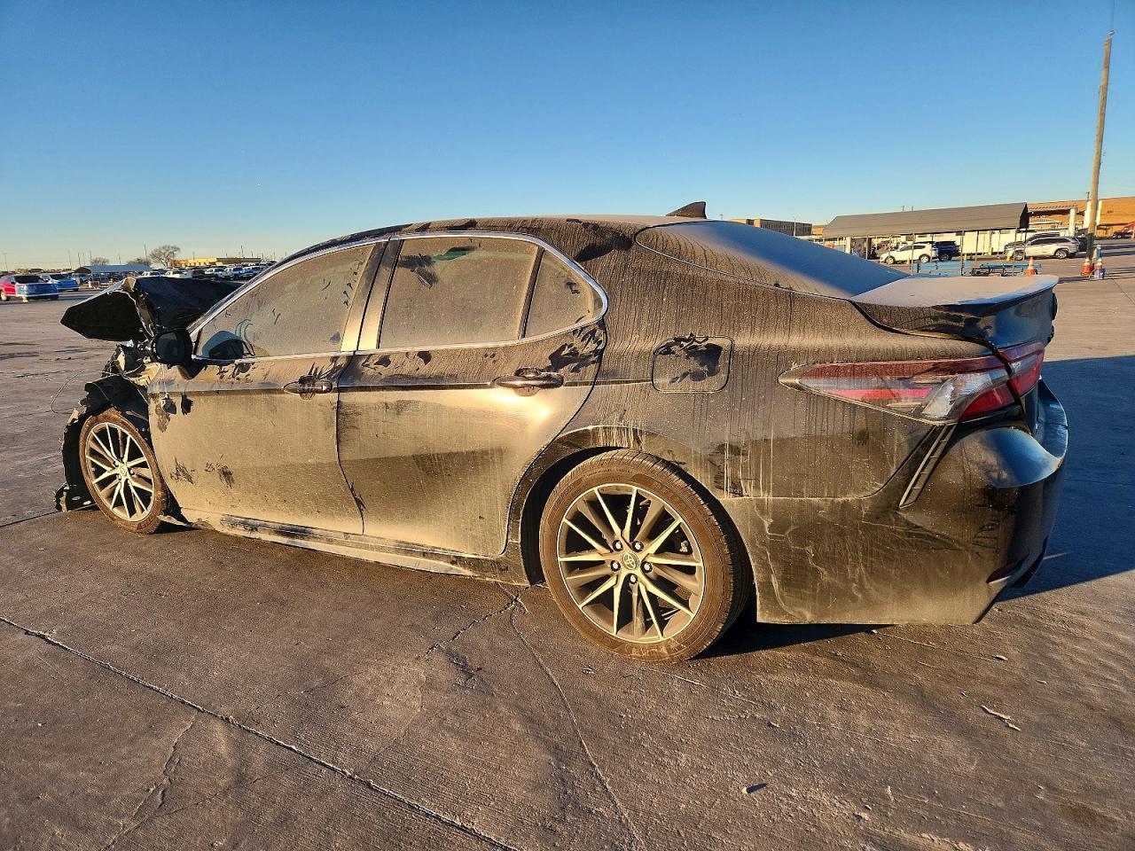 2022 Toyota Camry Se - Image 2