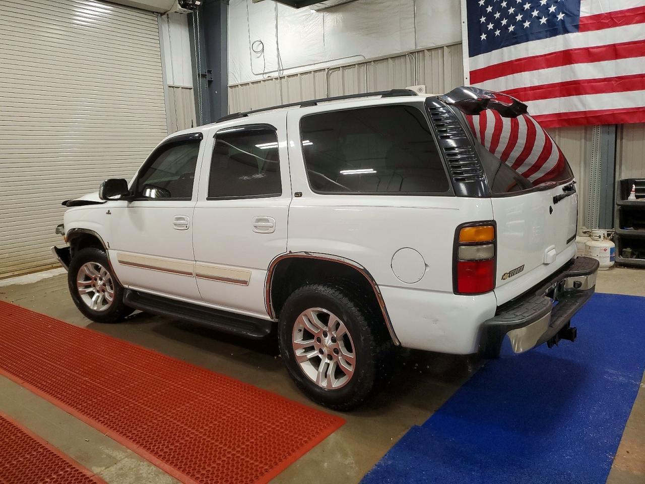 2004 Chevrolet Tahoe K1500 - Фото 2