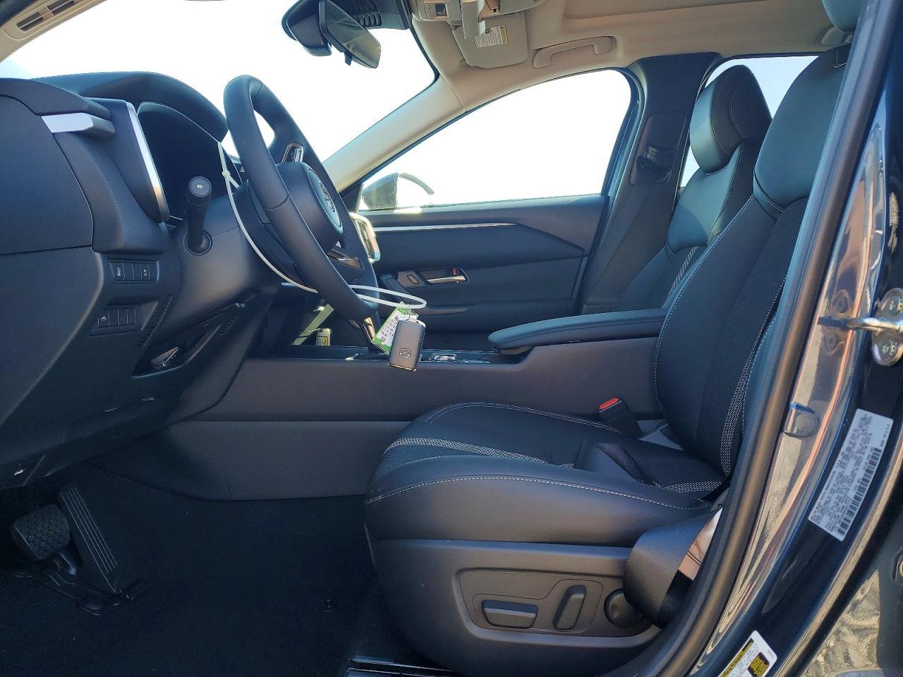 2025 Mazda Cx-50 Premium - Image 7