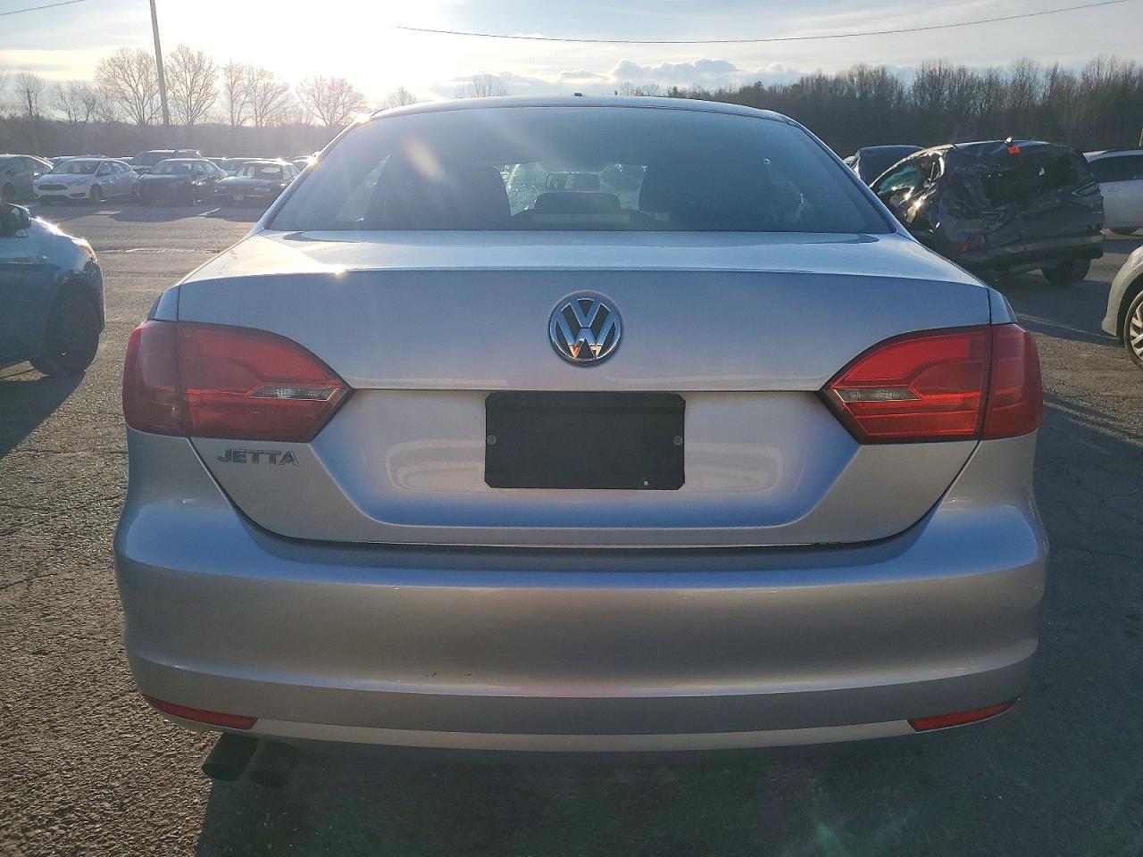 2014 Volkswagen Jetta Base - Фото 6