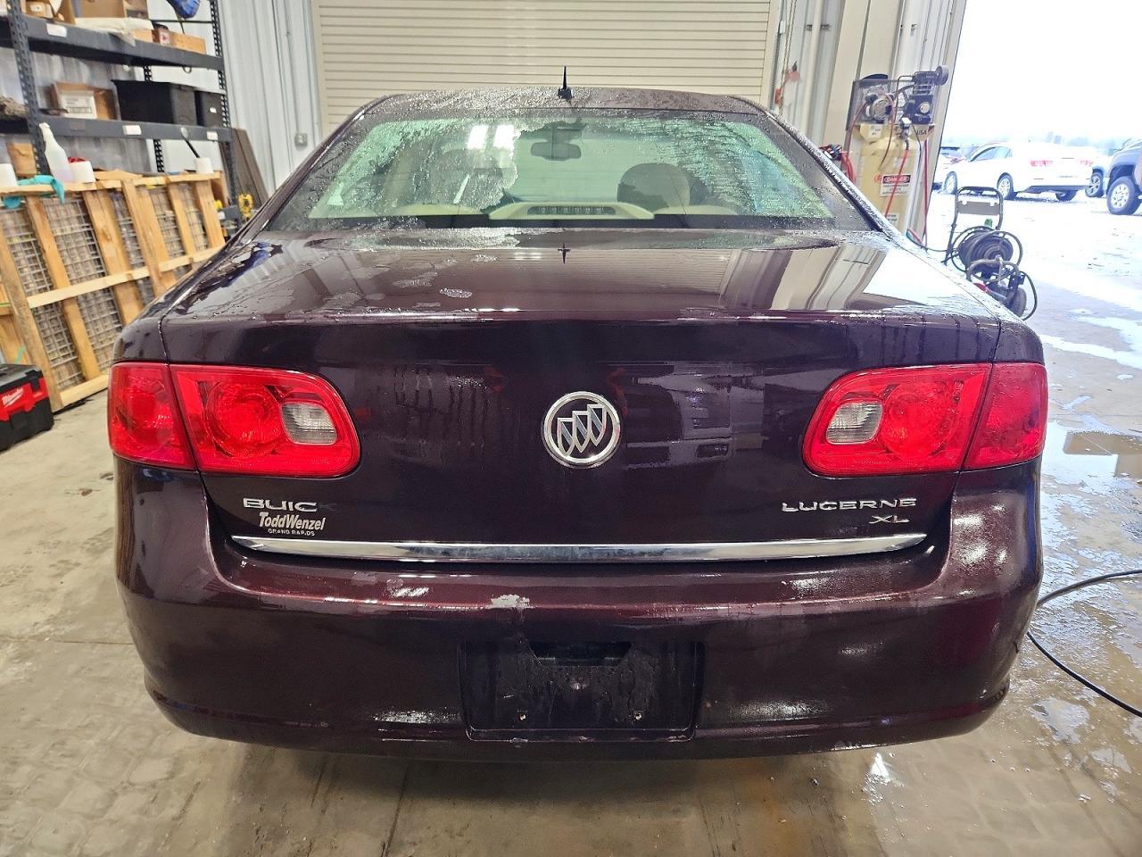 2008 Buick Lucerne Cxl - Image 6