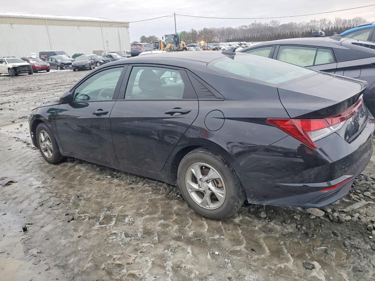 2023 Hyundai Elantra - Image 2