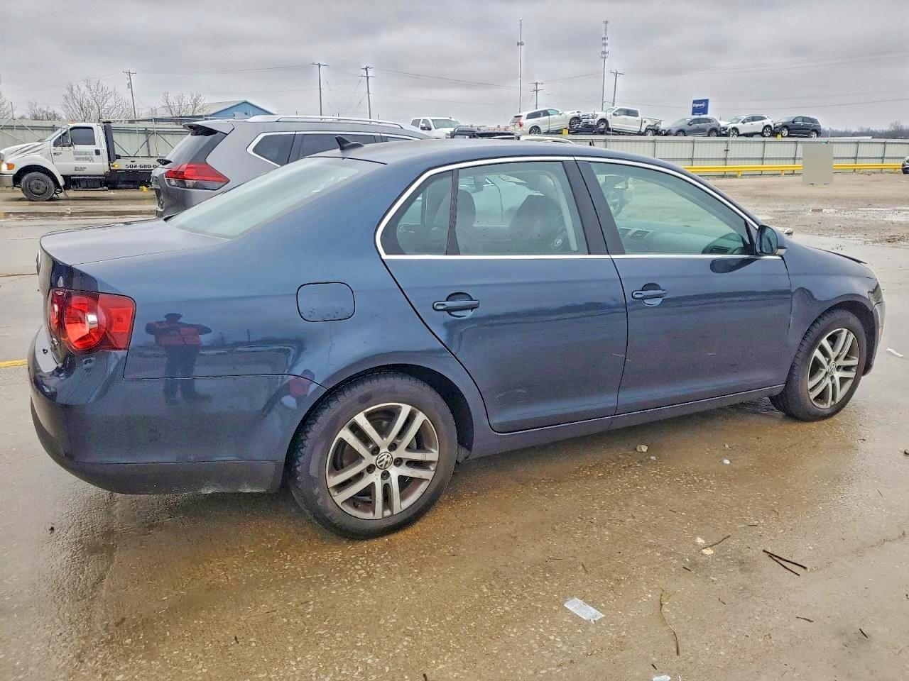 2010 Volkswagen Jetta Se - Image 3