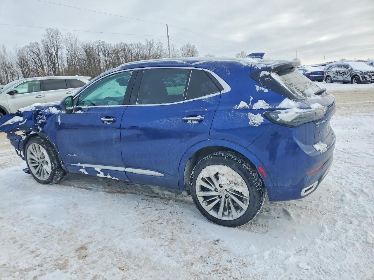 2025 Buick Envision Avenir - Image 2
