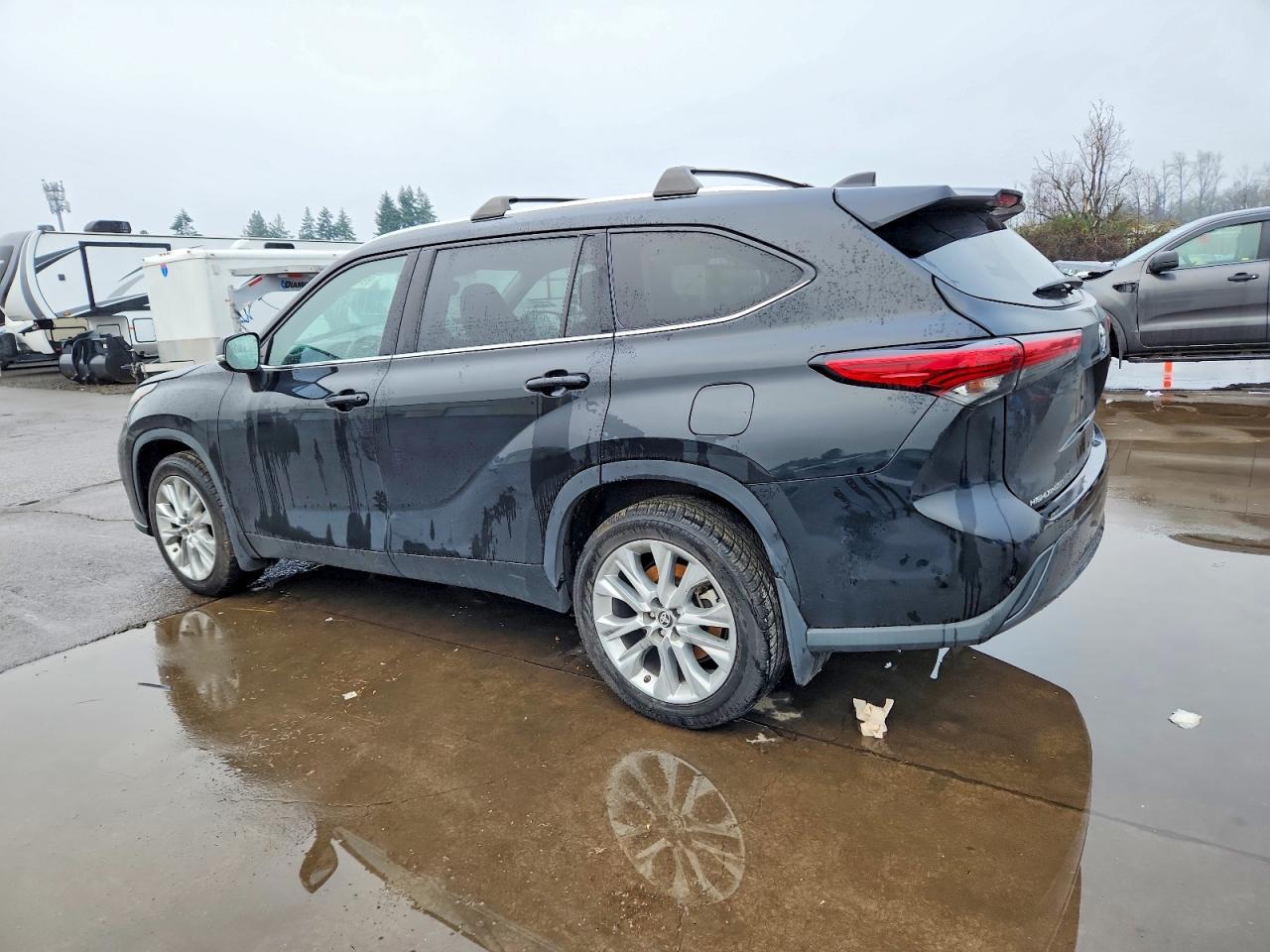 2021 Toyota Highlander Limited - Image 2