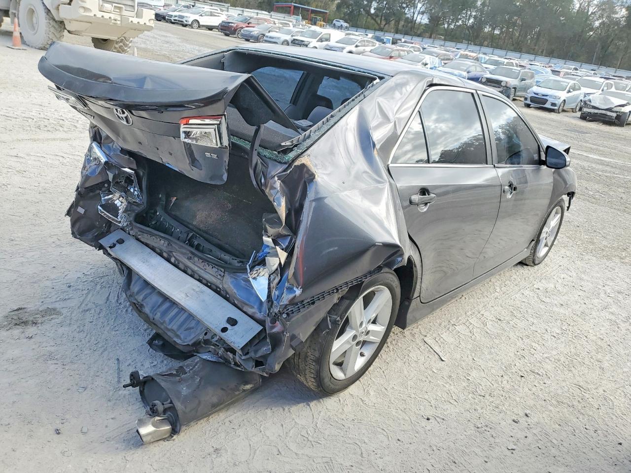 2014 Toyota Camry L - Image 3