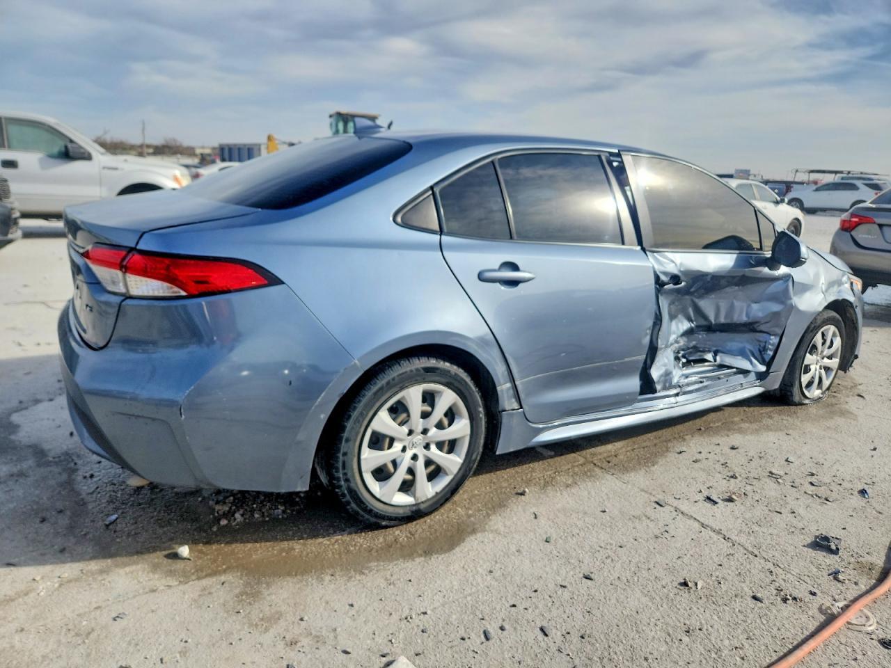 2020 Toyota Corolla Le - Image 3