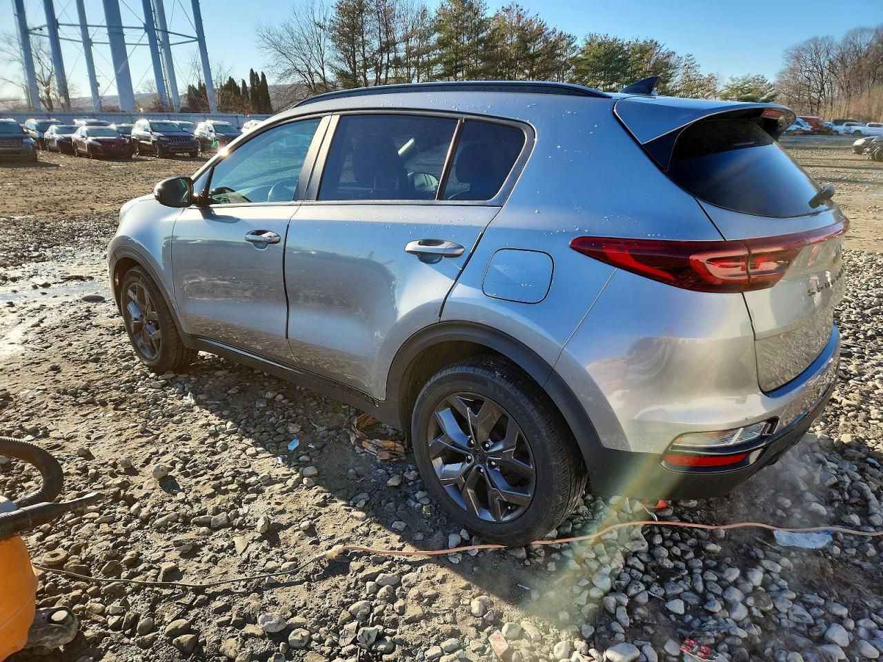 2022 Kia Sportage S - Фото 2