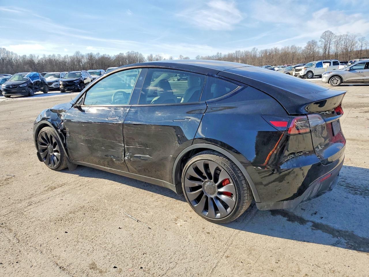 2024 Tesla Y - Image 2