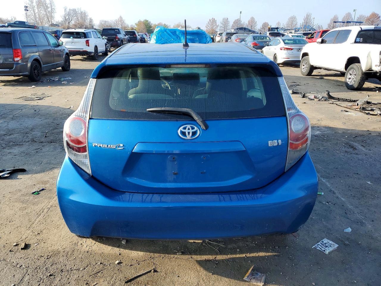 2012 Toyota Prius C - Фото 6