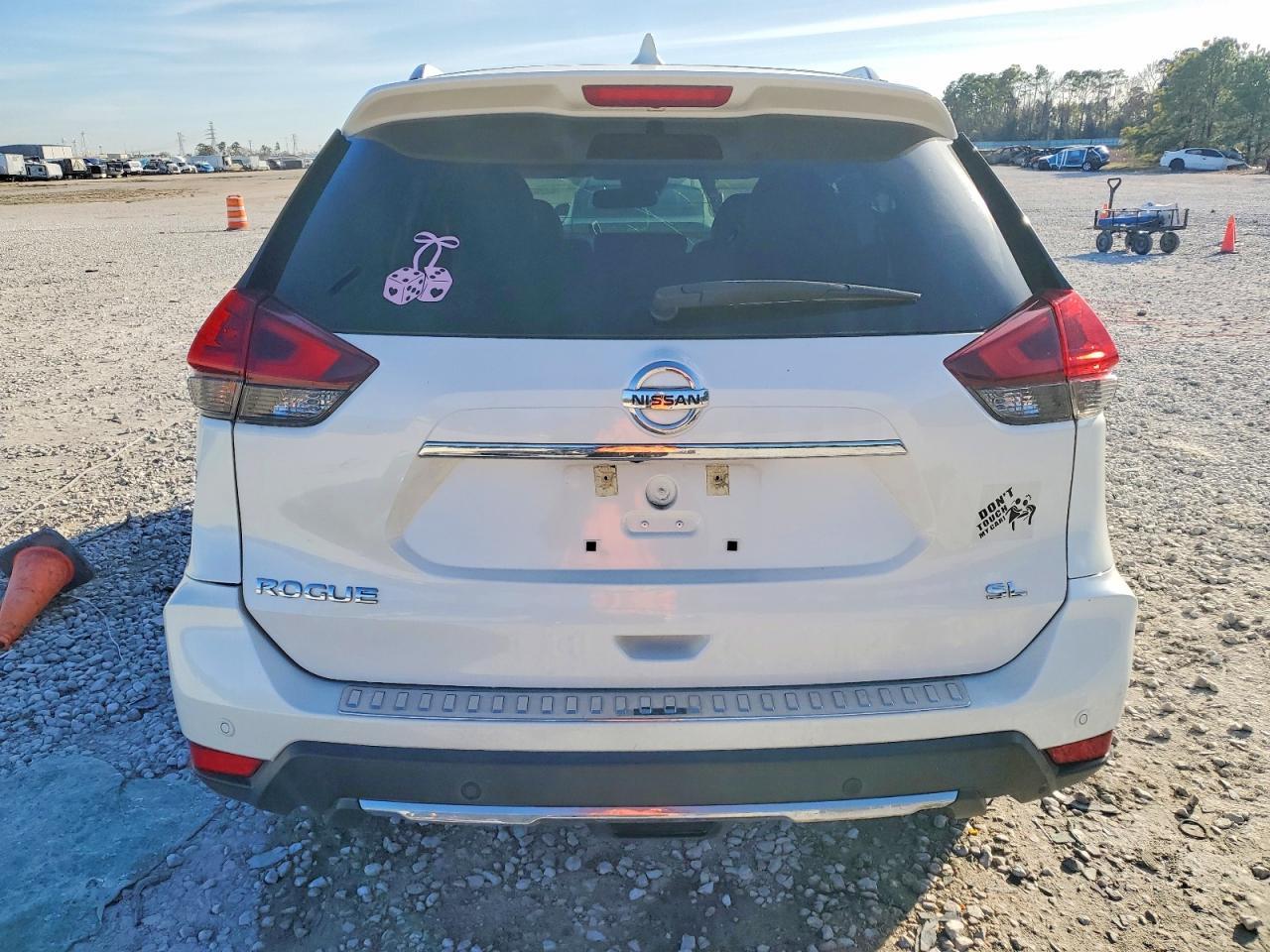 2019 Nissan Rogue S - Image 6