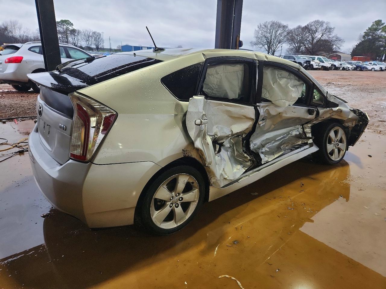 2015 Toyota Prius - Фото 3