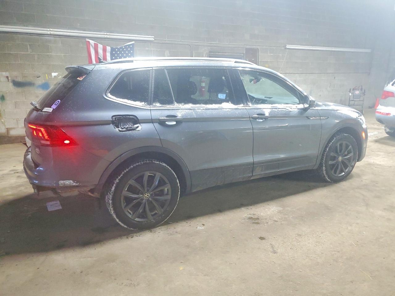 2022 Volkswagen Tiguan Se - Image 3