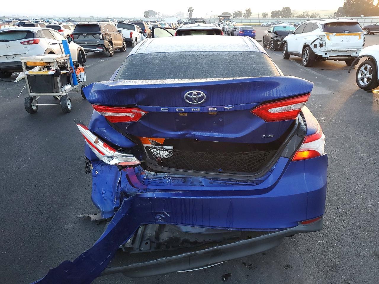 2018 Toyota Camry L - Фото 6