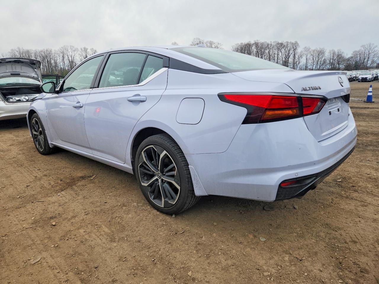 2024 Nissan Altima Sr - Фото 2