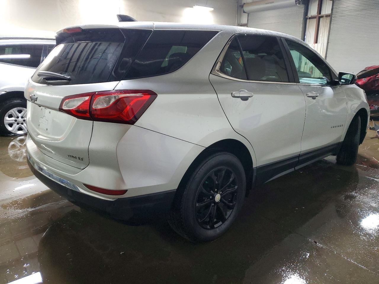 2021 Chevrolet Equinox Lt - Фото 3